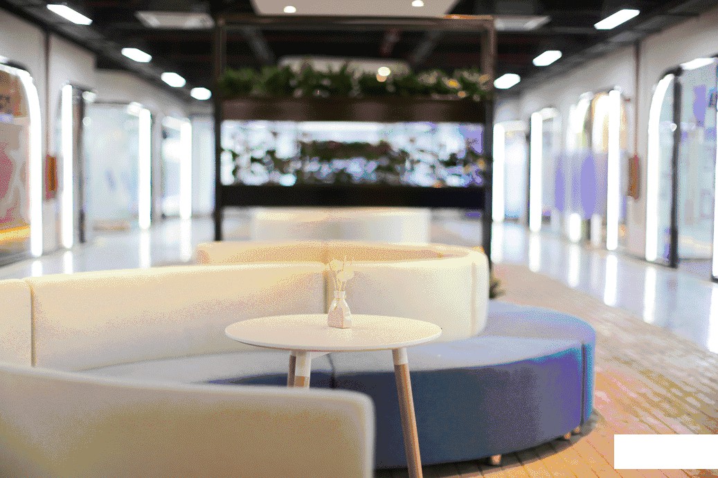 1544606220703440.gif 0.gif